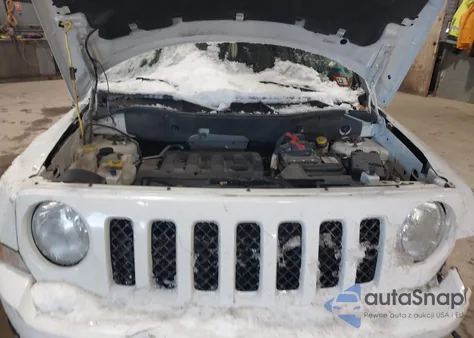 2015 Jeep Patriot Latitude из США, поврежденный, VIN 1C4NJRFB6FD184748